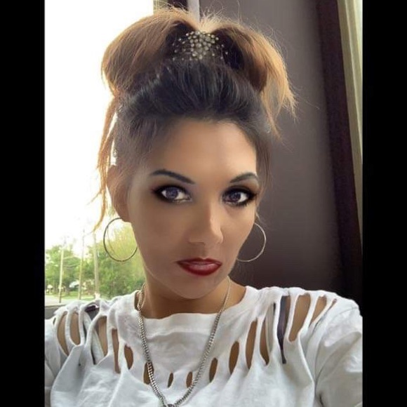 Meet your Posher, Angela - Picture 1 of 1